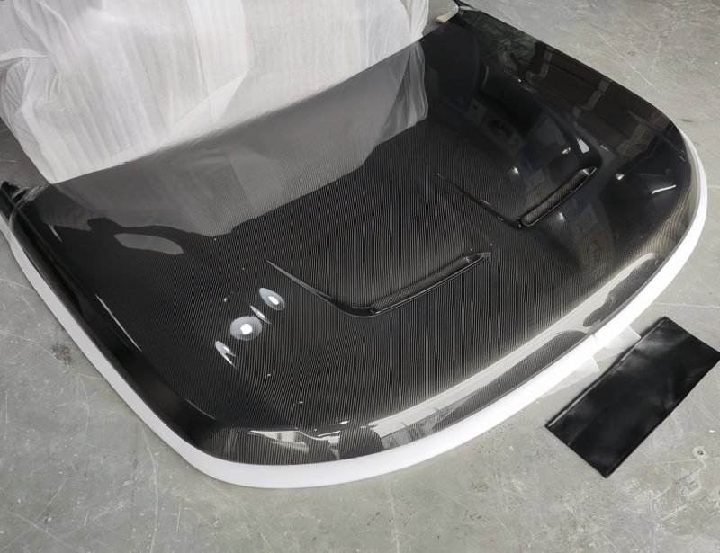 Custom Carbon Fiber Hood Bonnet for Range Rover Factory-Spot Engine Hoods New Condition Custom Manufacturing by for